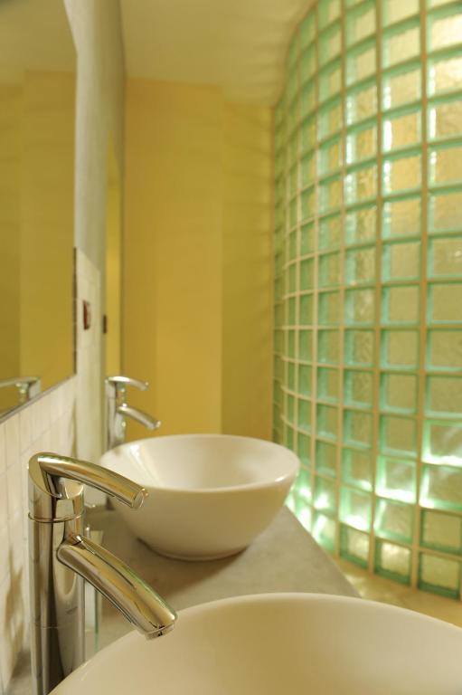 Logis De Nantas Bed & Breakfast Saint-Jean-Bonnefonds Rom bilde