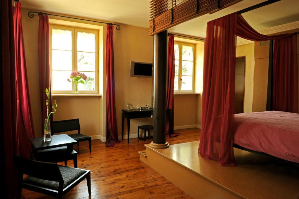 Logis De Nantas Bed & Breakfast Saint-Jean-Bonnefonds Rom bilde